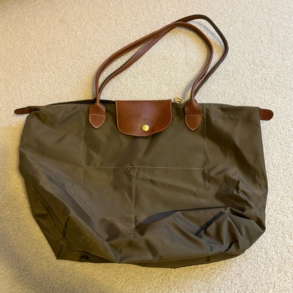 Longchamp Handbags - Longchamp Tote Bag